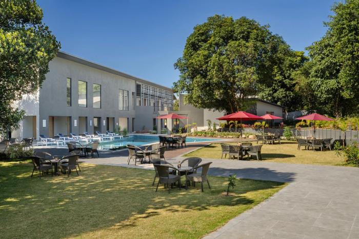 vandhara sarovar premiere jim corbett