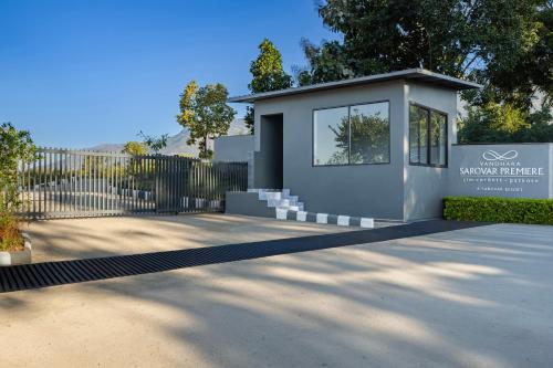 vandhara sarovar premiere jim corbett