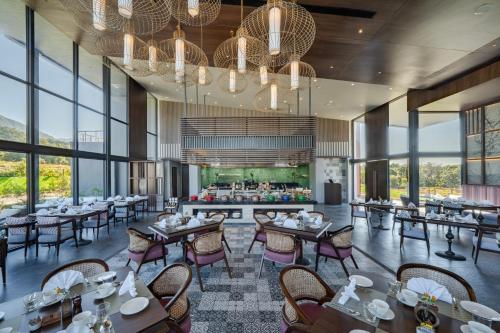 vandhara sarovar premiere jim corbett