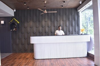 Night Inn Paradise,,3 star