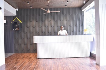 Night Inn Paradise,,3 star