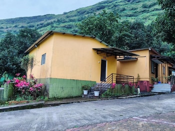 rutuvan resort girivan