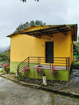 rutuvan resort girivan