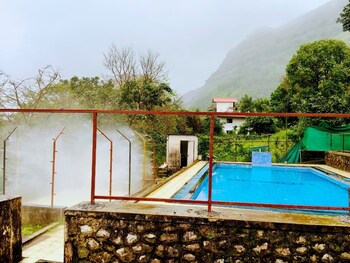 Rutuvan Resort Girivan,,2 star