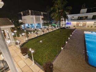royal garden beach resort