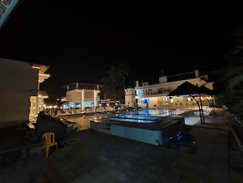 royal garden beach resort