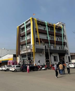 hotel white castle