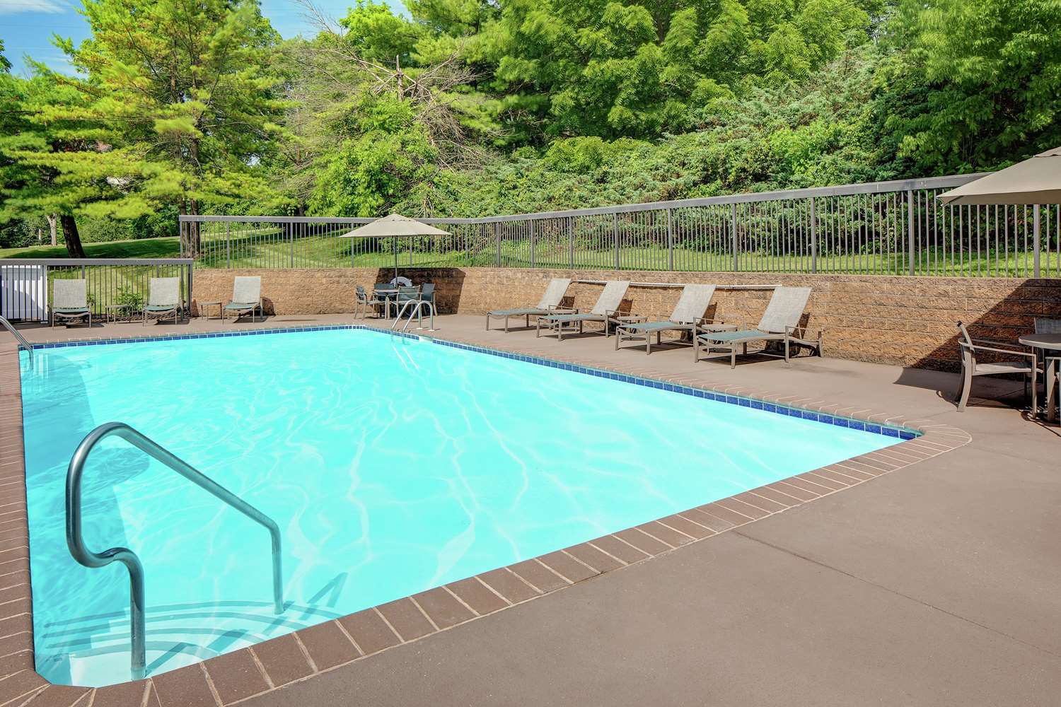 hampton inn state college