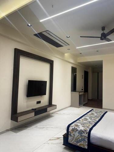 lords swastik studio kodinar