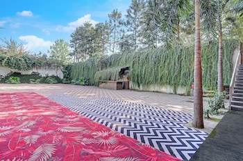nirvana hotel and banquet