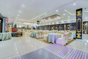 nirvana hotel and banquet