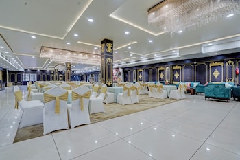 nirvana hotel and banquet