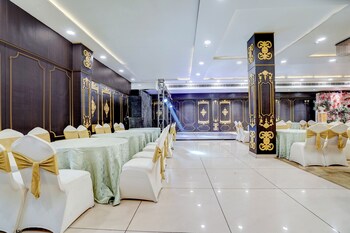 nirvana hotel and banquet