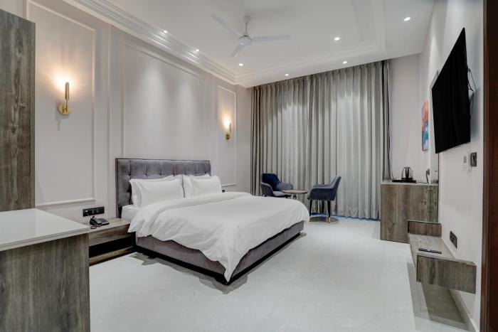 nirvana hotel and banquet