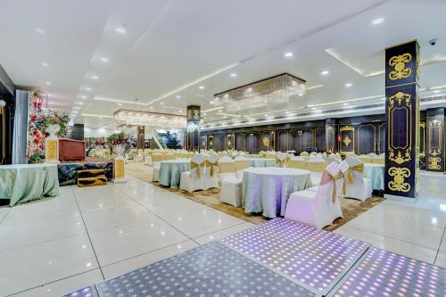 nirvana hotel and banquet