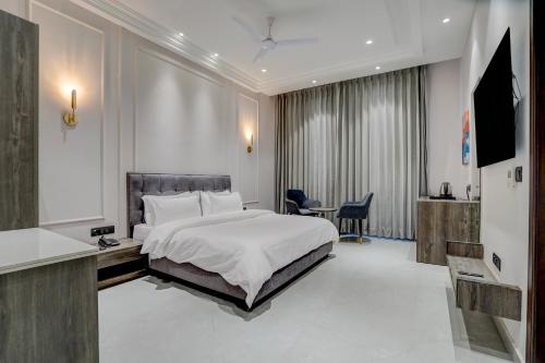 nirvana hotel and banquet