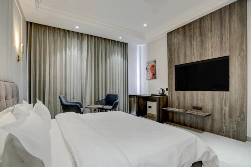 nirvana hotel and banquet