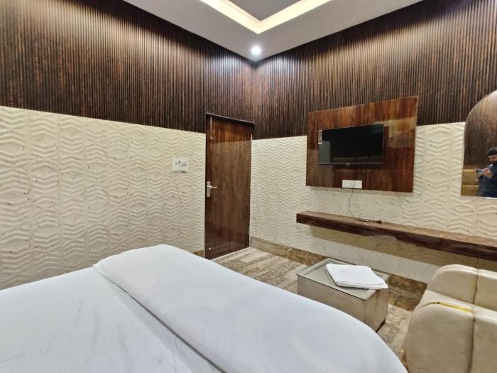 taj pride inn
