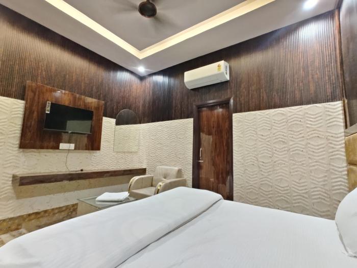 taj pride inn