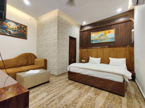 taj pride inn