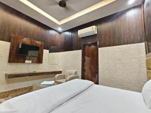 taj pride inn