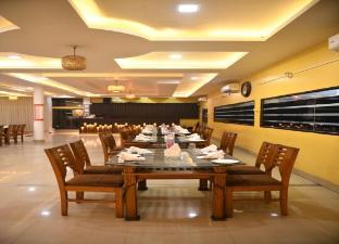 kumar green resort
