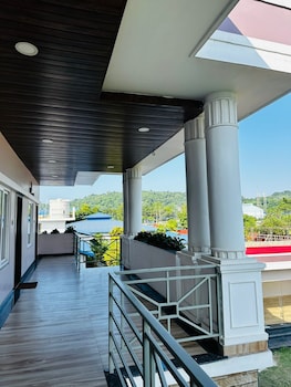 kumar green resort