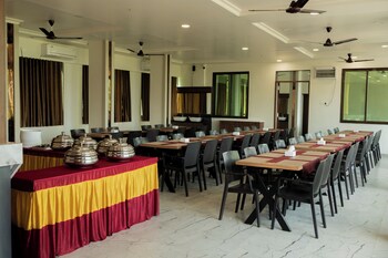 ambika hills resort