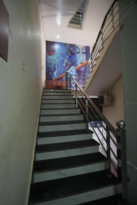 radhey krishna paying guest house