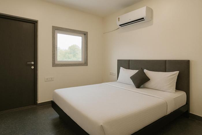 radhey krishna paying guest house