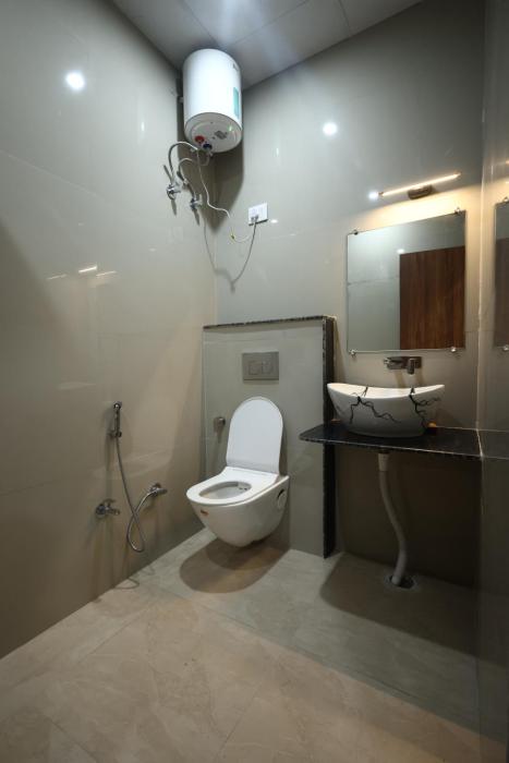 radhey krishna paying guest house