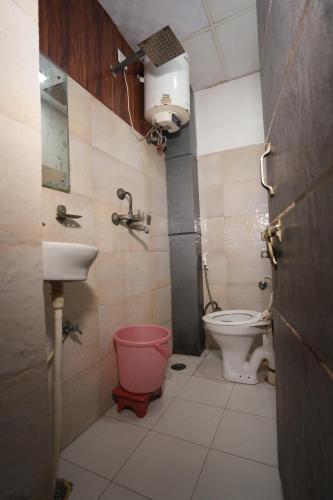 radhey krishna paying guest house