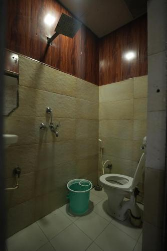 radhey krishna paying guest house