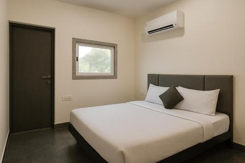 radhey krishna paying guest house