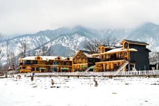jade river resort by defoy