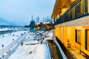 jade river resort by defoy