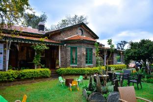 woodlands resorts