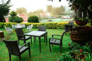 woodlands resorts
