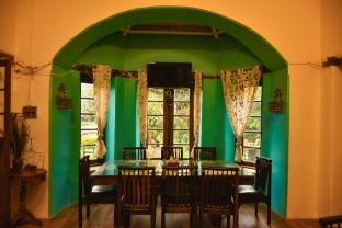 woodlands resorts