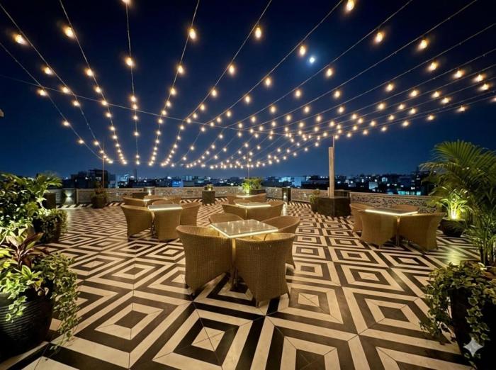 miran hotel and suites mathura road