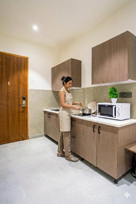 miran hotel and suites mathura road