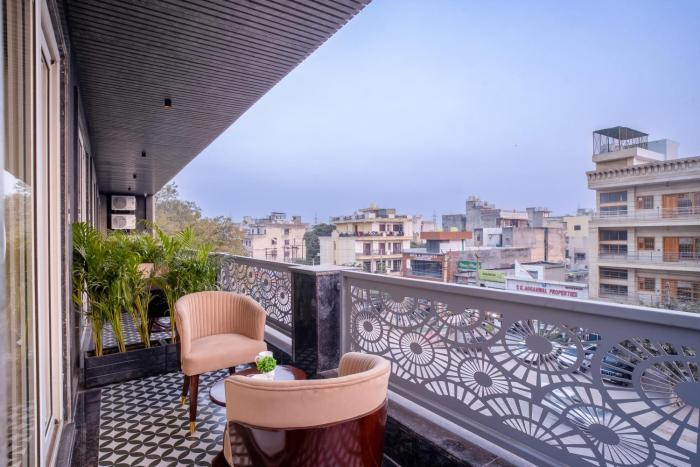 miran hotel and suites mathura road