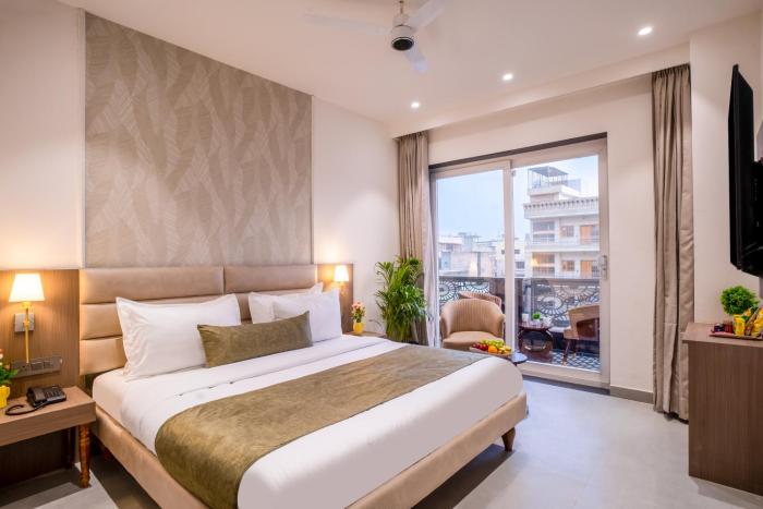 miran hotel and suites mathura road