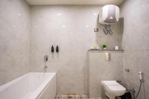 miran hotel and suites mathura road