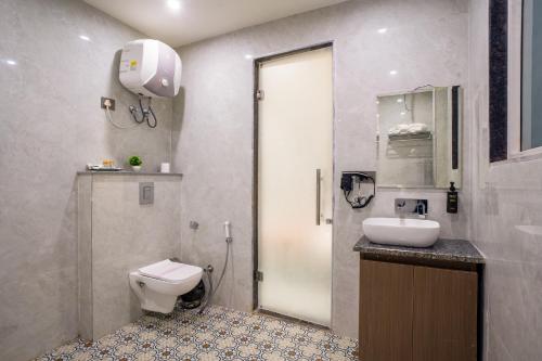 miran hotel and suites mathura road