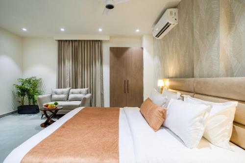 miran hotel and suites mathura road