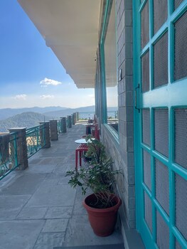 Kasar Escape,,2 star