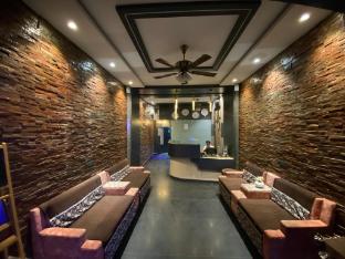 The Kanchanjungha Lodge,,1 star