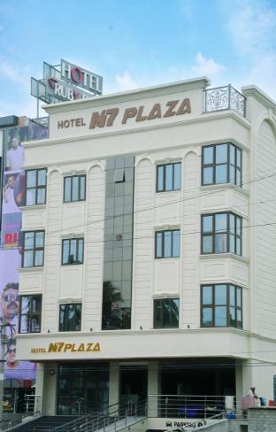 hotel m7 plaza