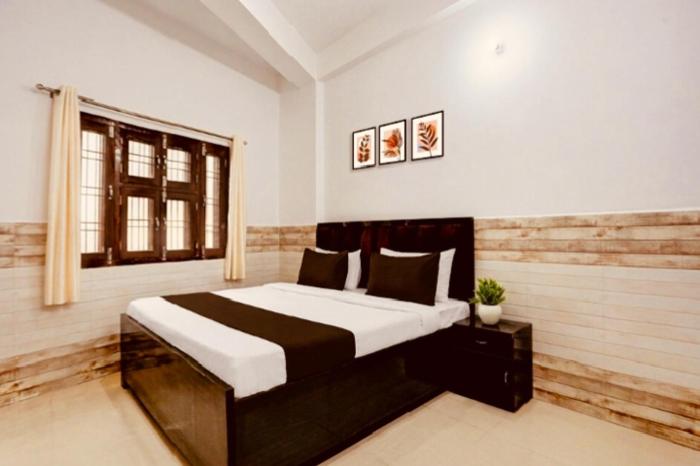 hotel hardik palace